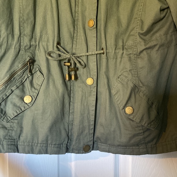 Spring Jacket - Picture 2 of 7